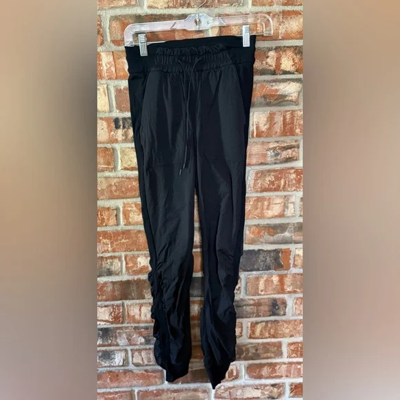 Lululemon Athletica black dance studio mid rise jogger - Picture 2 of 10